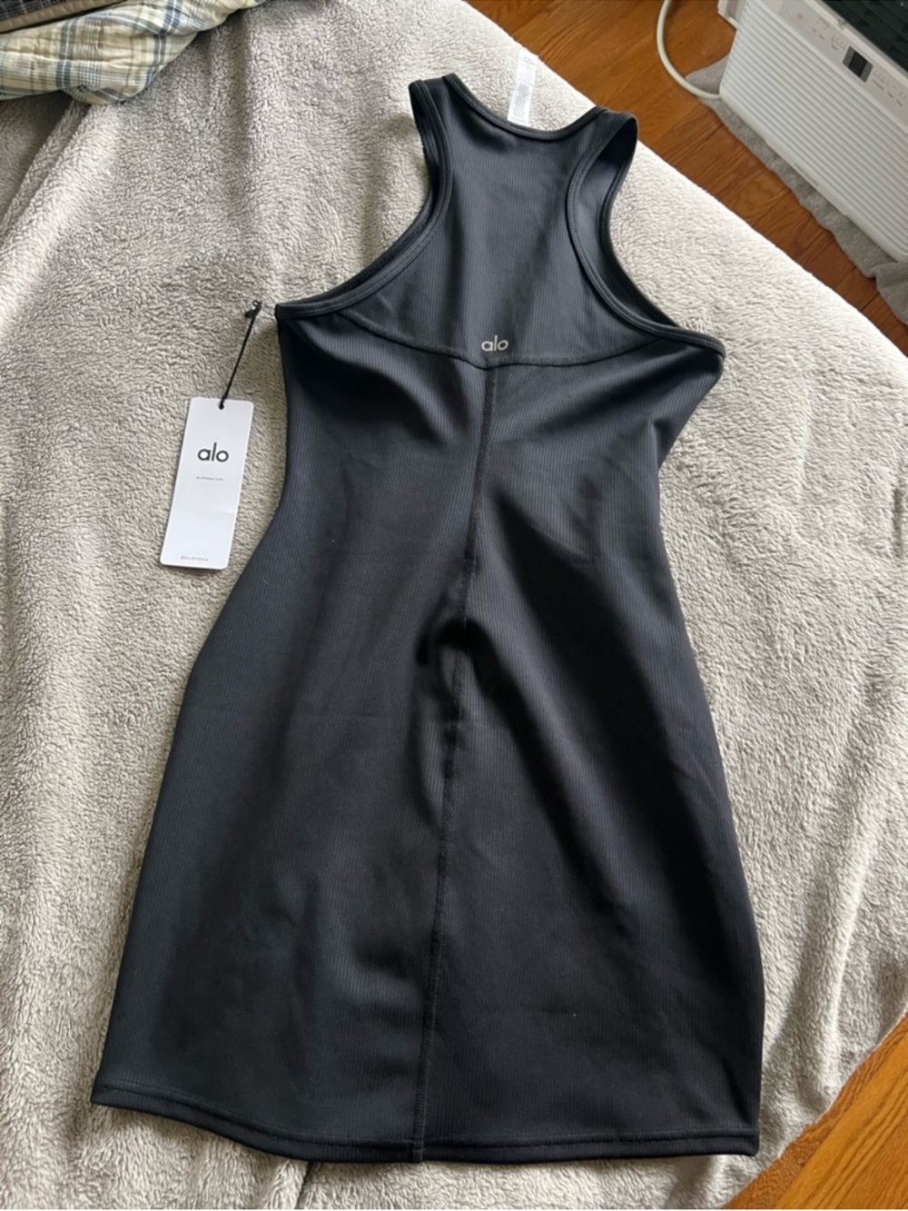 NEW! Alo Yoga Airlift Ribbed Magnetic Dress Black Small - Picture 3 of 6